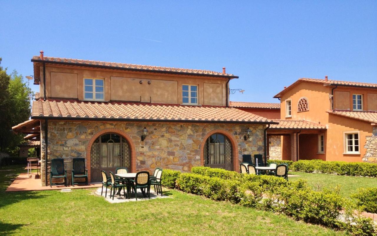 Apartments In Residence With Swimming Pool In Monteverdi Marittimo Eksteriør bilde