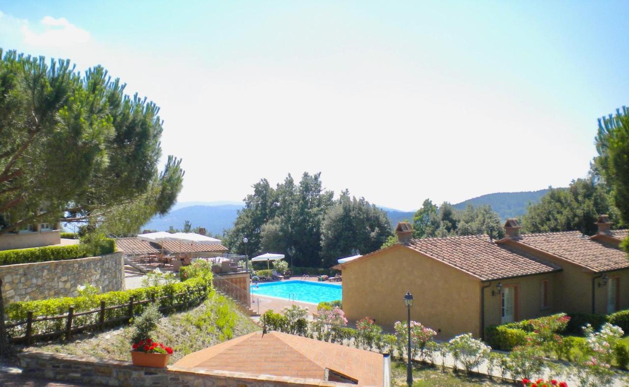 Apartments In Residence With Swimming Pool In Monteverdi Marittimo Eksteriør bilde
